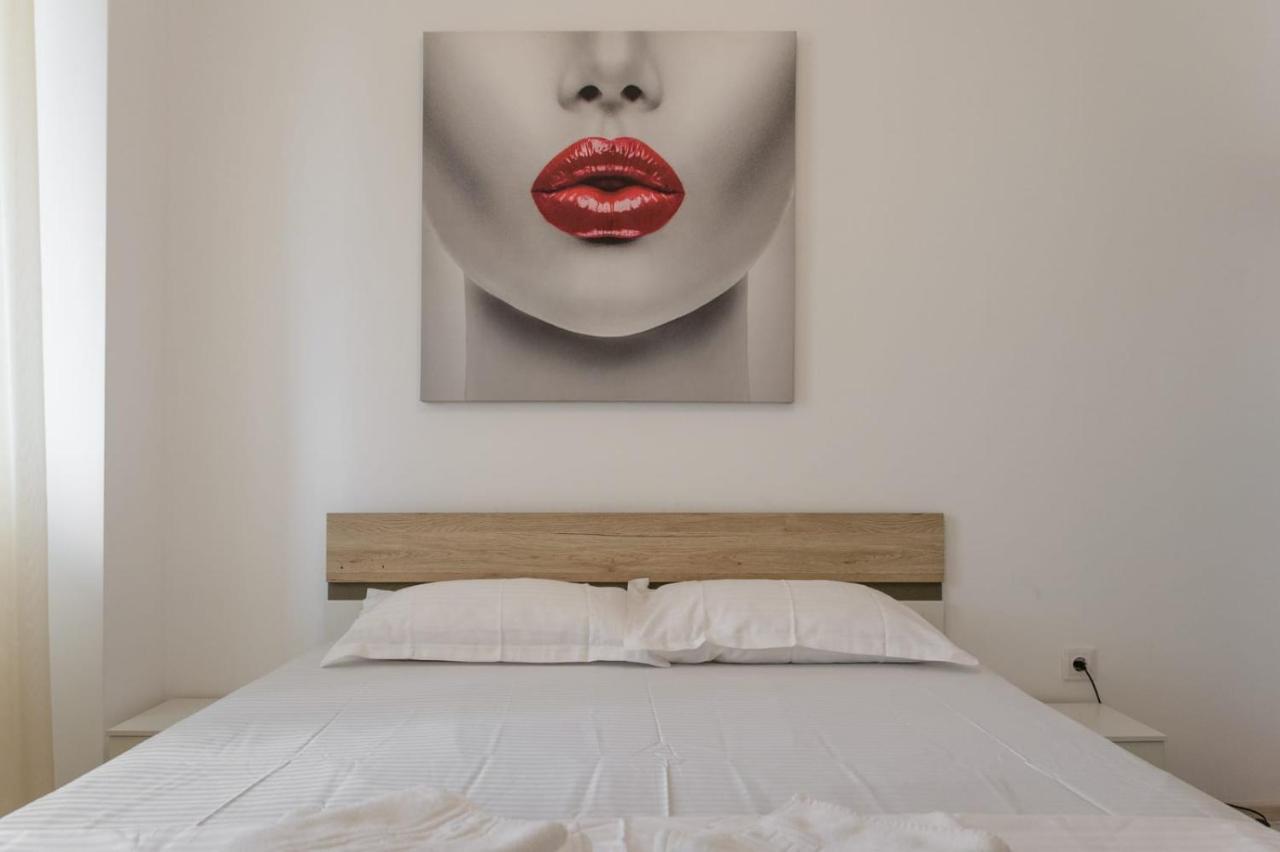Close Palas Apartment Iasi Ngoại thất bức ảnh